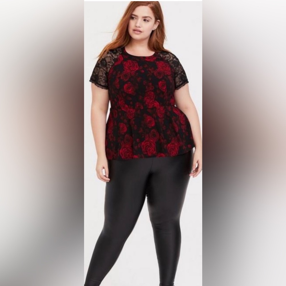 Torrid Peplum Black and Red Rose Lace Sleeve Short Sleeve Blouse Keyhole Size 5